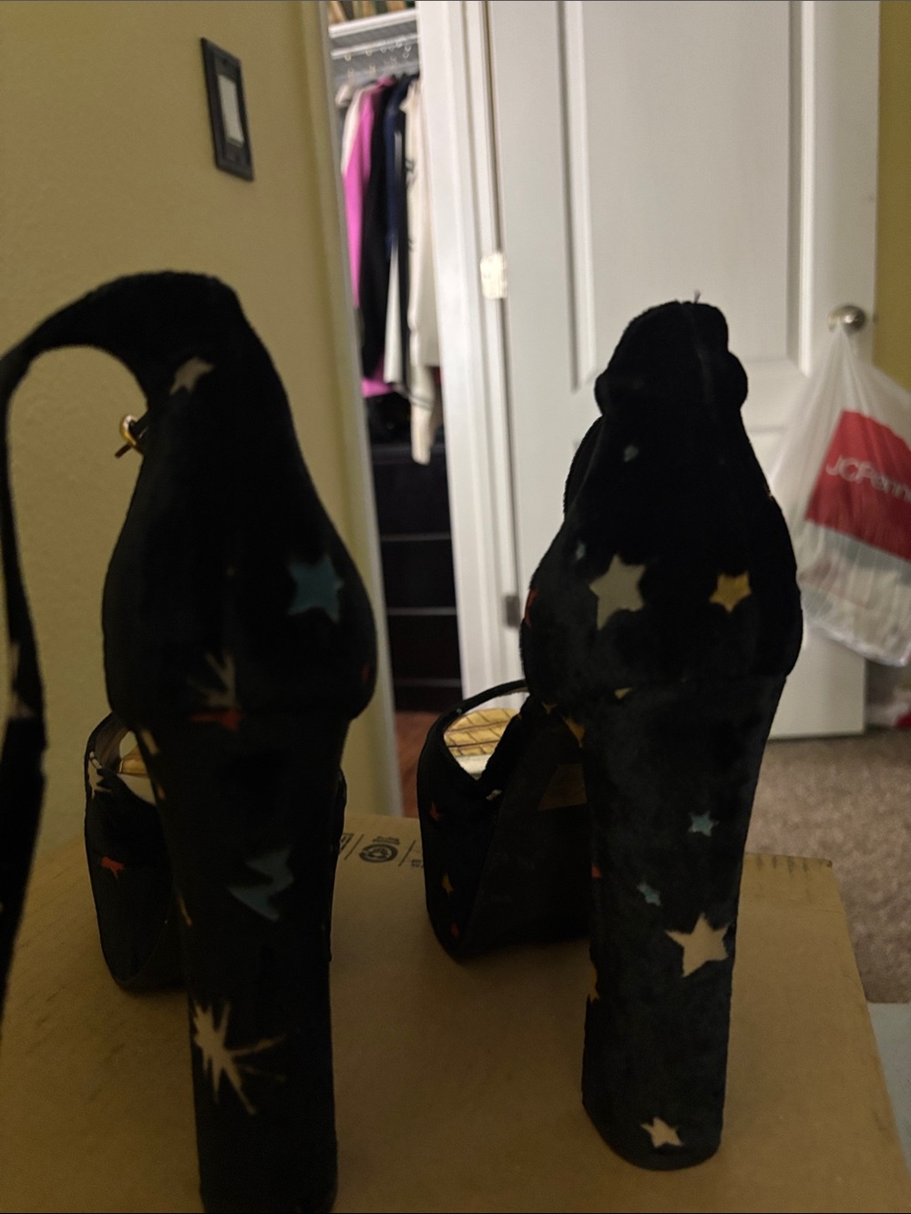 Kurt Geiger Black Velvet Platform Heels with Multicolor Stars - Picture 4 of 6